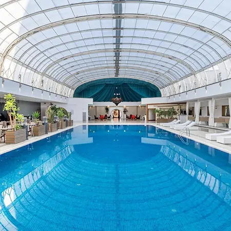 Grand Pasha & Casino 5* Nicosie