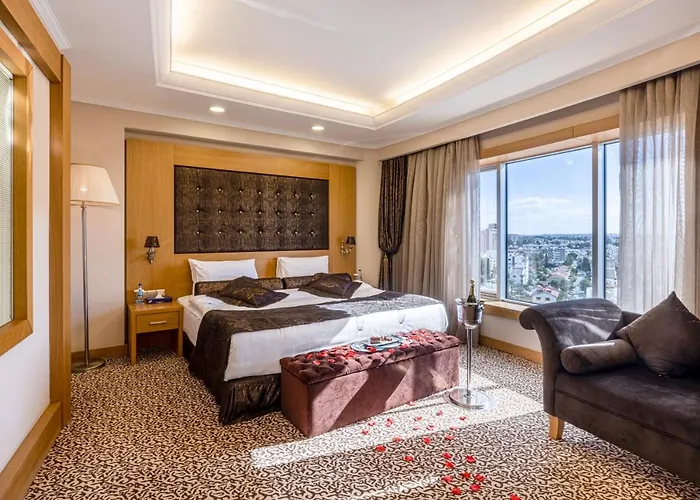 Grand Pasha & Casino 5* Nikósie